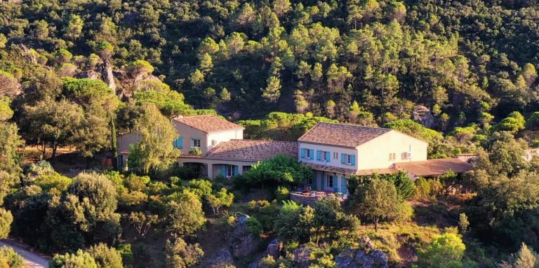 hotel moureze 1 768x383